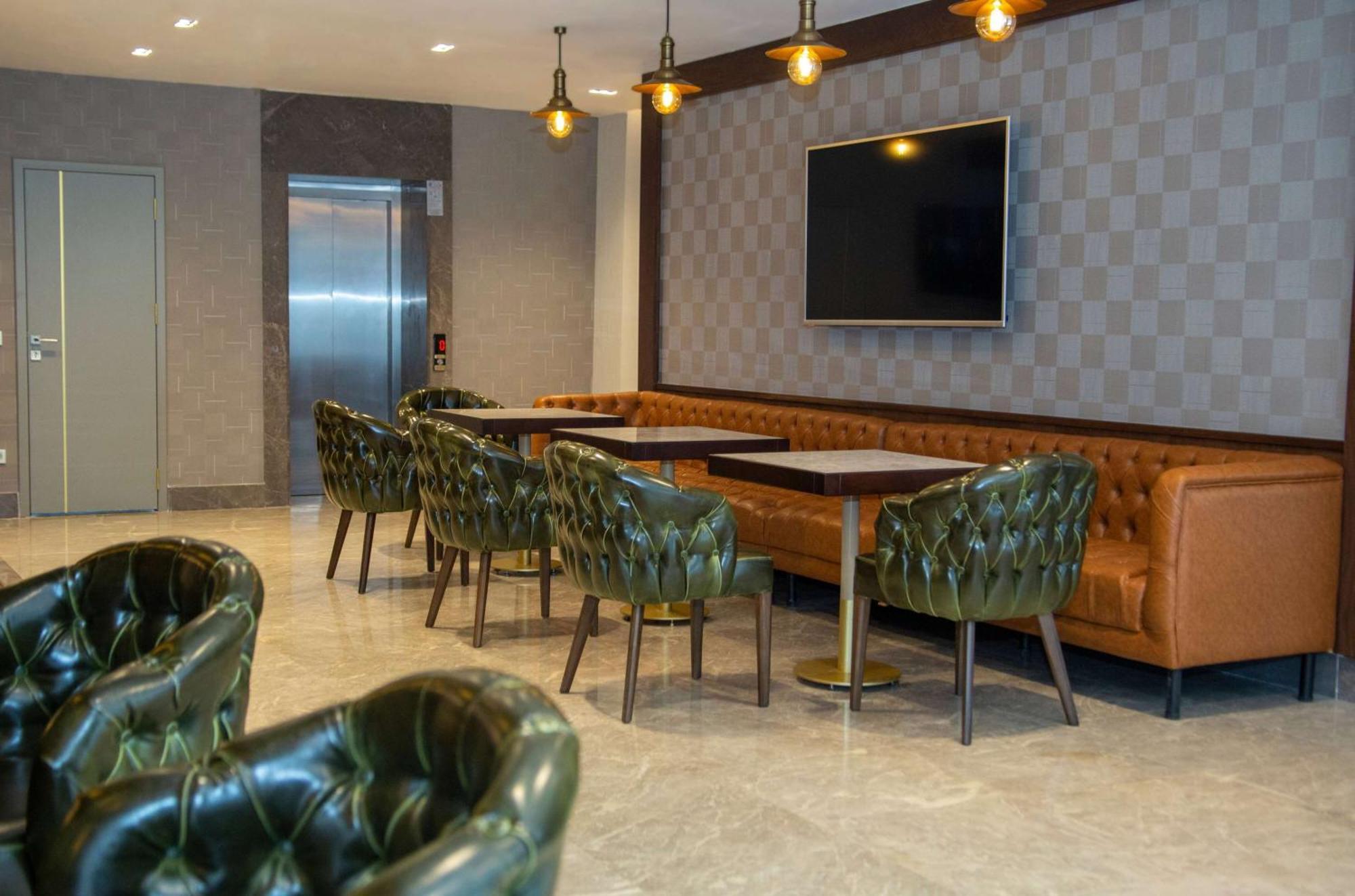 Days Inn By Wyndham Istanbul Bomonti Екстериор снимка